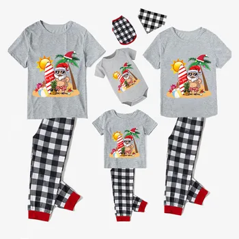 Семейные пижамы в рождественский комплект Christams In July Серые пижамные комплекты
